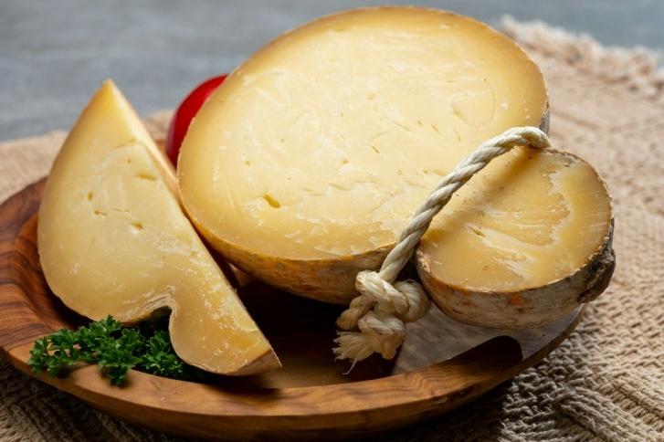 Caciocavallo - poznaj ikonę serów południowych Włoch